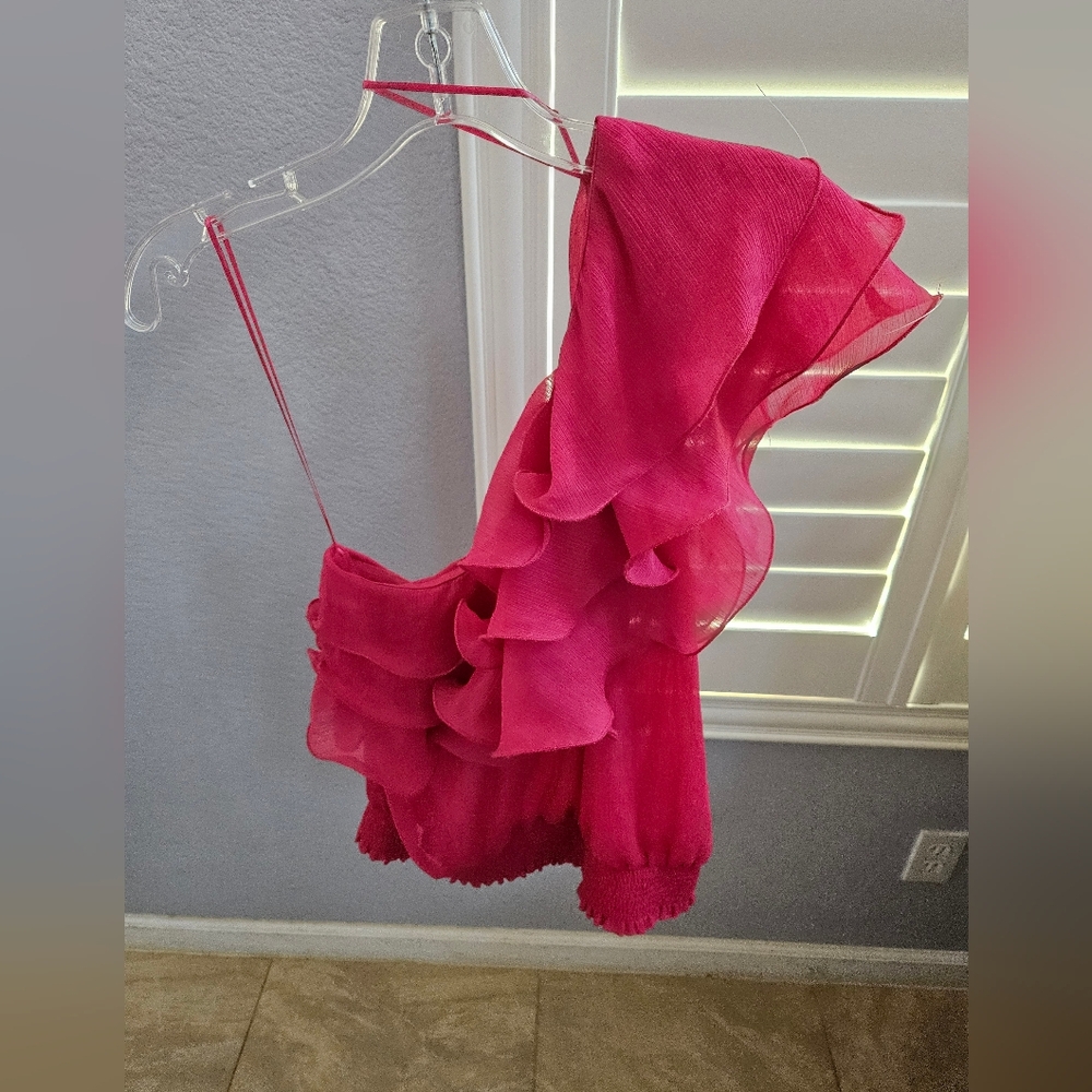 Pink Ruffled One-Shoulder Top Size L - Picture 14 of 14
